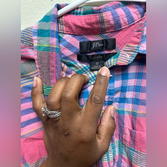 J. Crew Classic Fit Boy Shirt in Crinkle Magenta Plaid size 0 - Picture 3 of 6